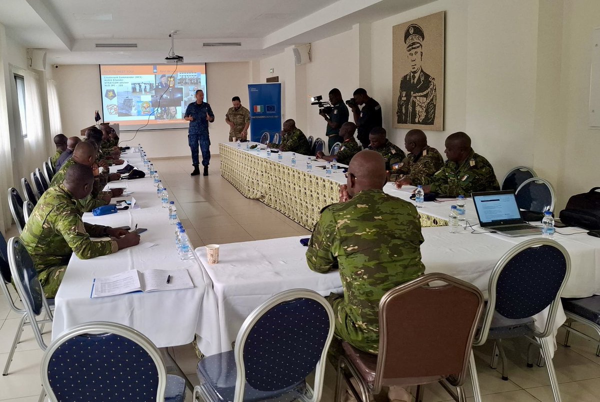 Training by NL and ES teams to Ivorian Armed Forces as part of EU mission Strategic Defence Initiative Gulf of Guinea. Lessons in Strategic Communications and counter IED, both valuable. Strengthening the Defence against local terrorism. Good cooperation EU and Côte d Ivoire.