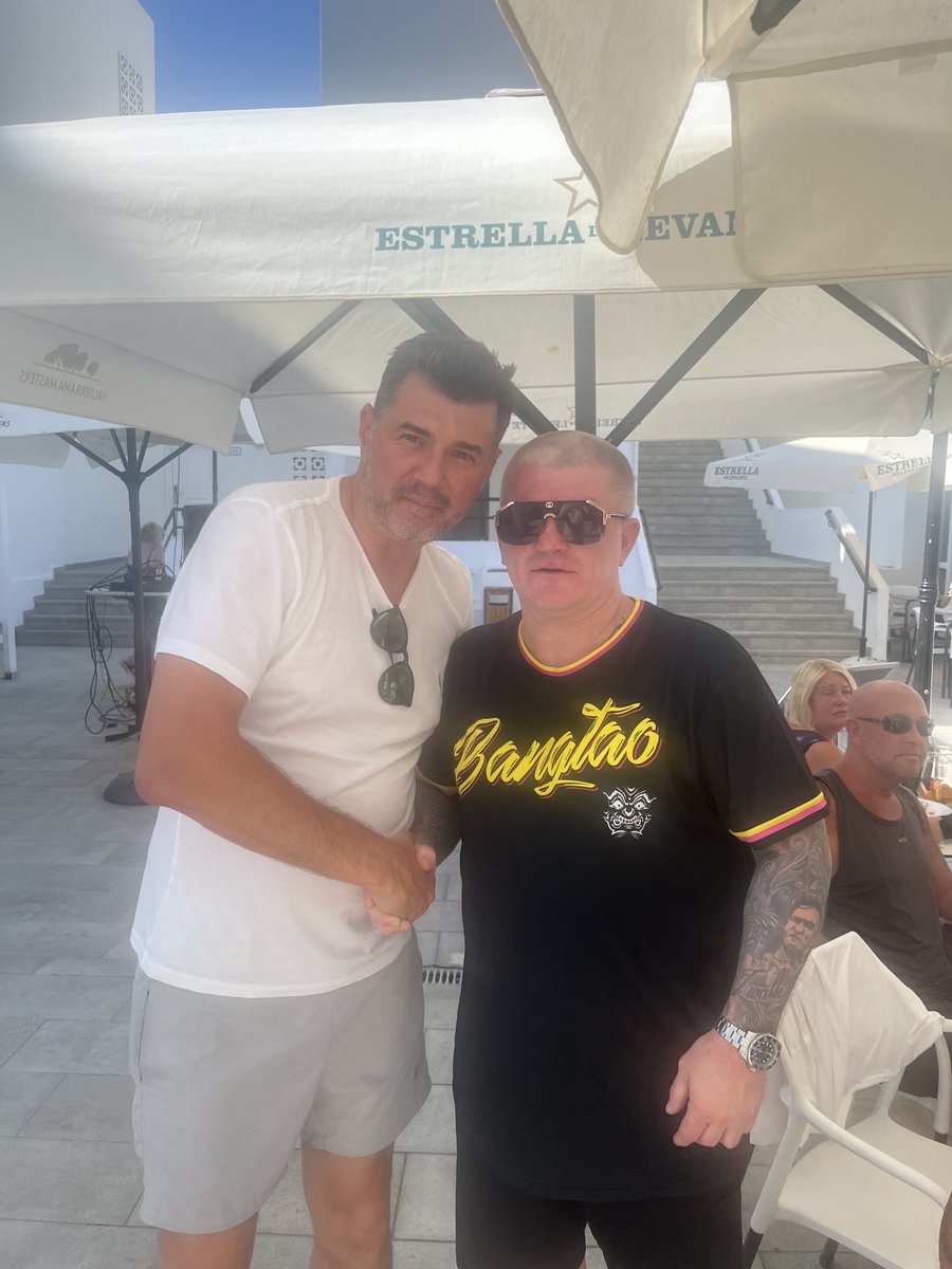RIP legend ⁦<a href="/HitmanHatton/">Ricky Hatton MBE</a>⁩ gone too soon. Photo take mid June this year