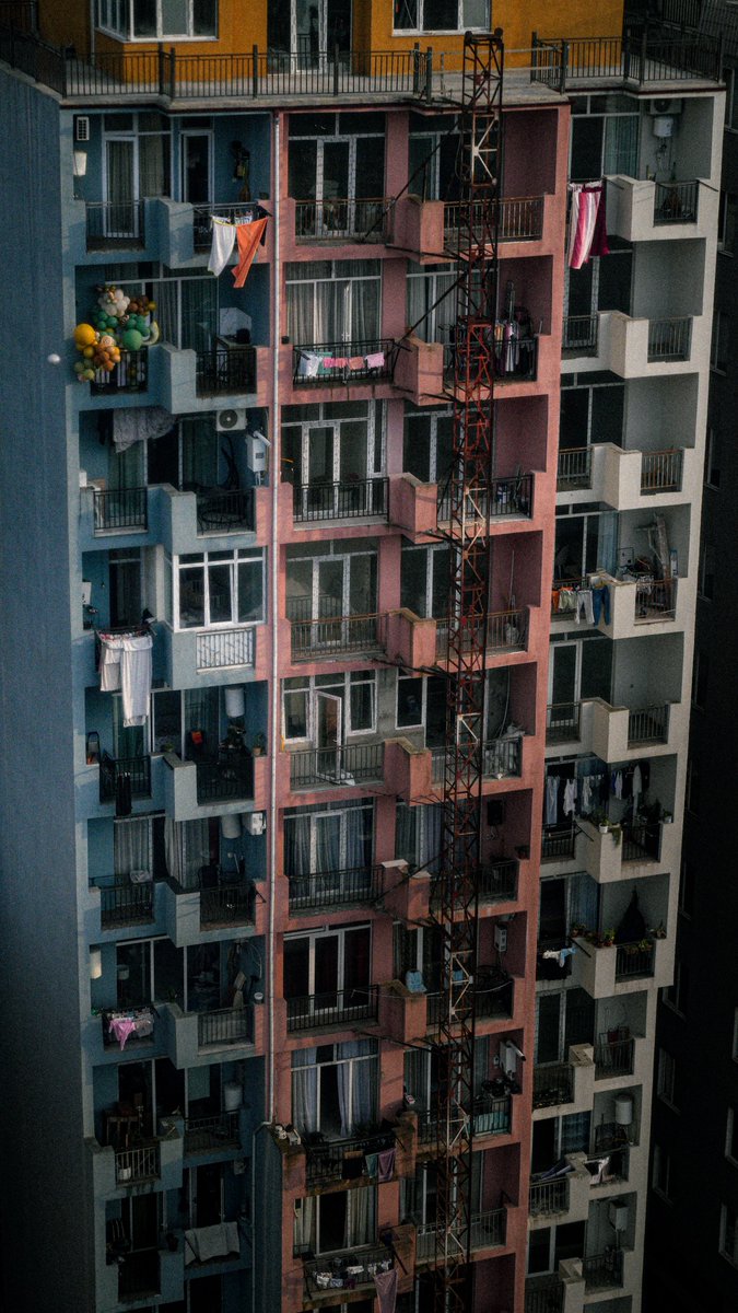 ruins_777's tweet image. 三色マンション🔵🔴⚪️