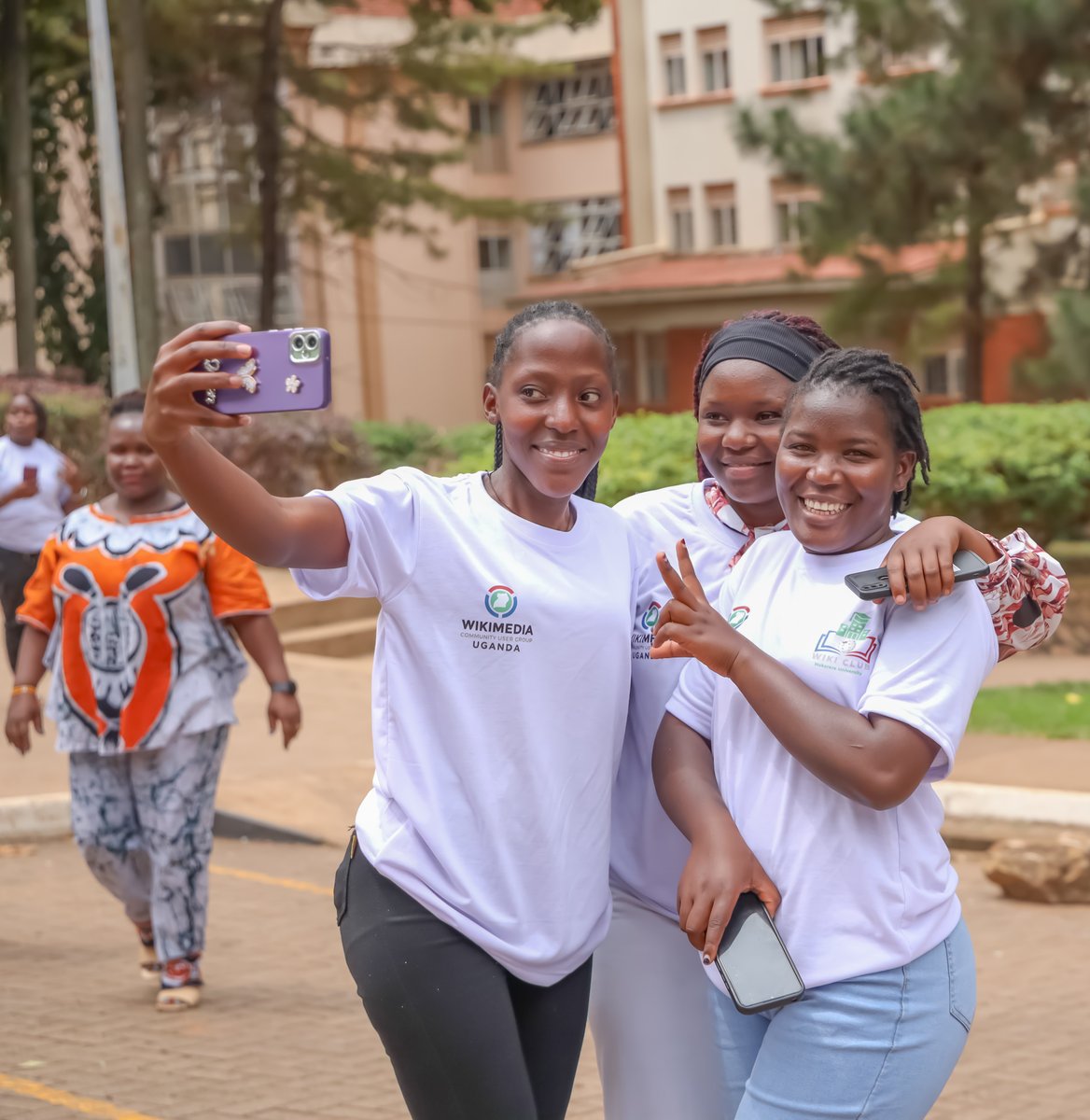 Smiles, peace signs, and Wikimedia pride!
Yesterday at Makerere, we celebrated the Wiki Club launch with joy, unity. These champions are ready to document, uplift, and represent. The movement is growing—and it looks like this is good doing it. 📸
#WikiClubMakerere #WikimediaUG