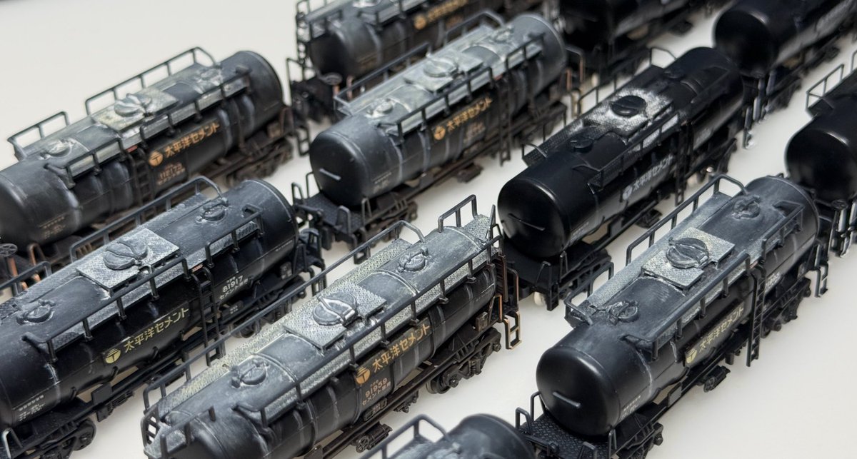 b20_modelling's tweet image. ㊗️完成🎊 M社製三岐鉄道ED45 1・3号機タイプとM・T社製タキ1900太平洋セメントです！今年3月に実車を見てから興味が爆発し、けーさんにアドバイスをいただきながら温めてきた中京貨物ネタ第1弾です👍 初めて貨車のウェザリングに挑戦してみましたが…想像より大変でした😇
#三岐鉄道
#ED45
#タキ1900