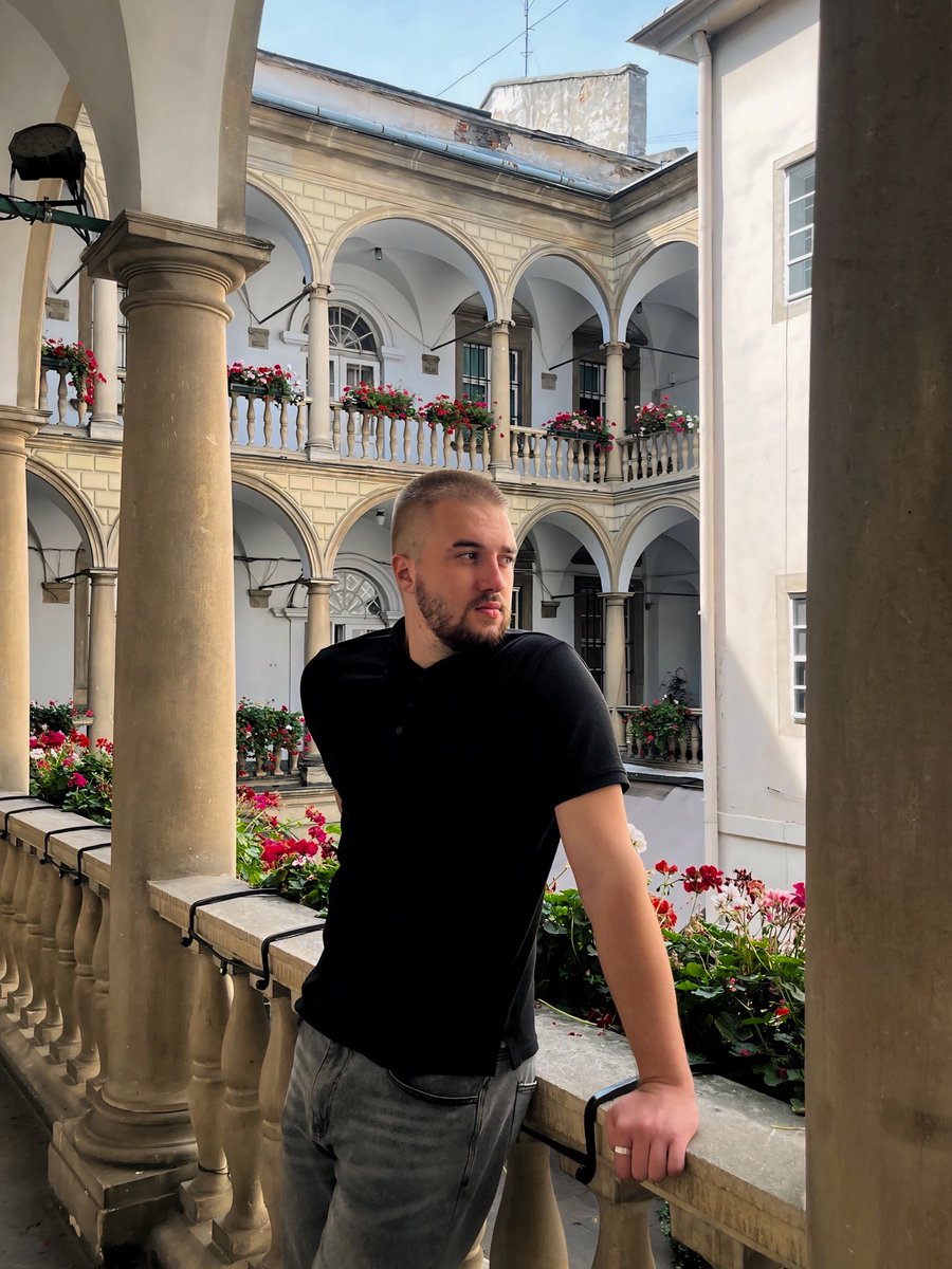 Солодкий Кондитер🧸🍭 (@iceredarik) on Twitter photo 