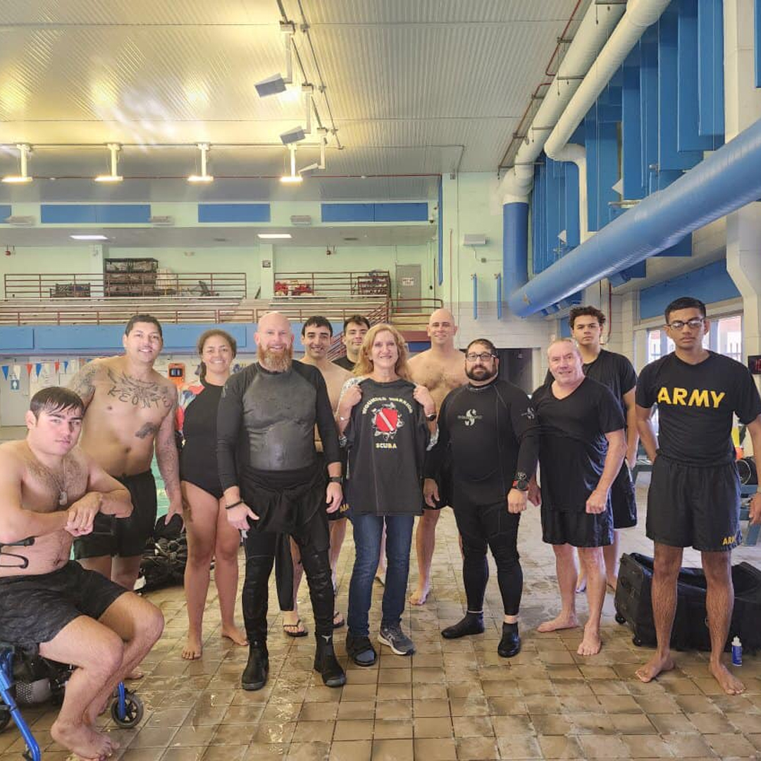 armyARCP's tweet image. Soldiers at the #FortDrum #SRU participated in a fun #AdaptiveReconditioning event recently. They got the chance to try out SCUBA training. A couple of these Soldiers have significant mobility issues, but find more freedom of movement in the water.

#ARCP #SCUBA #WaterTherapy