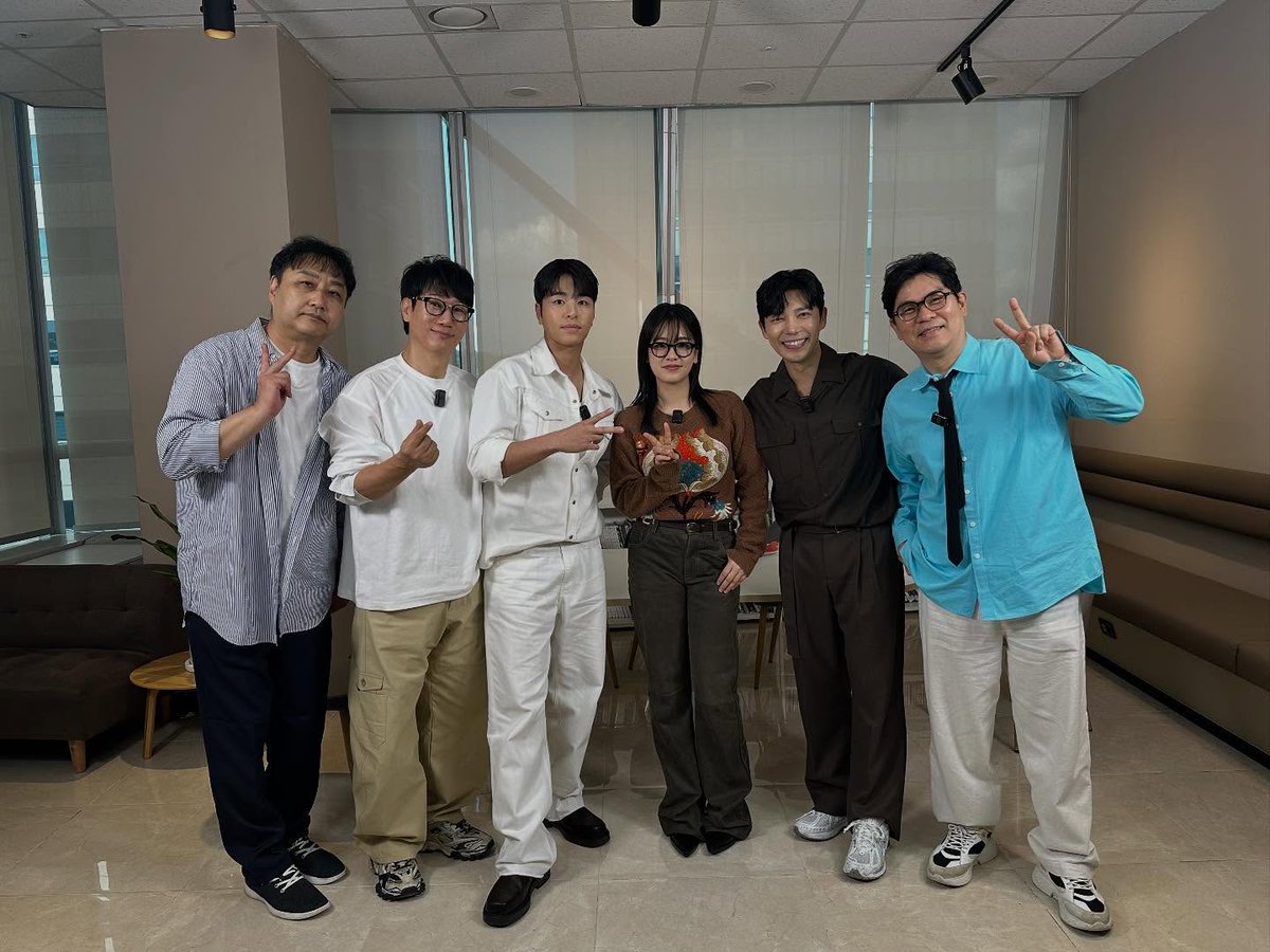 [2025.09.14] Actor Ji Seunghyun IG update with Junhoe and Lee Joo Young

They filmed for 조동아리 YouTube program.

#JUNHOE #구준회 #ジュネ
#NoMercy #단죄