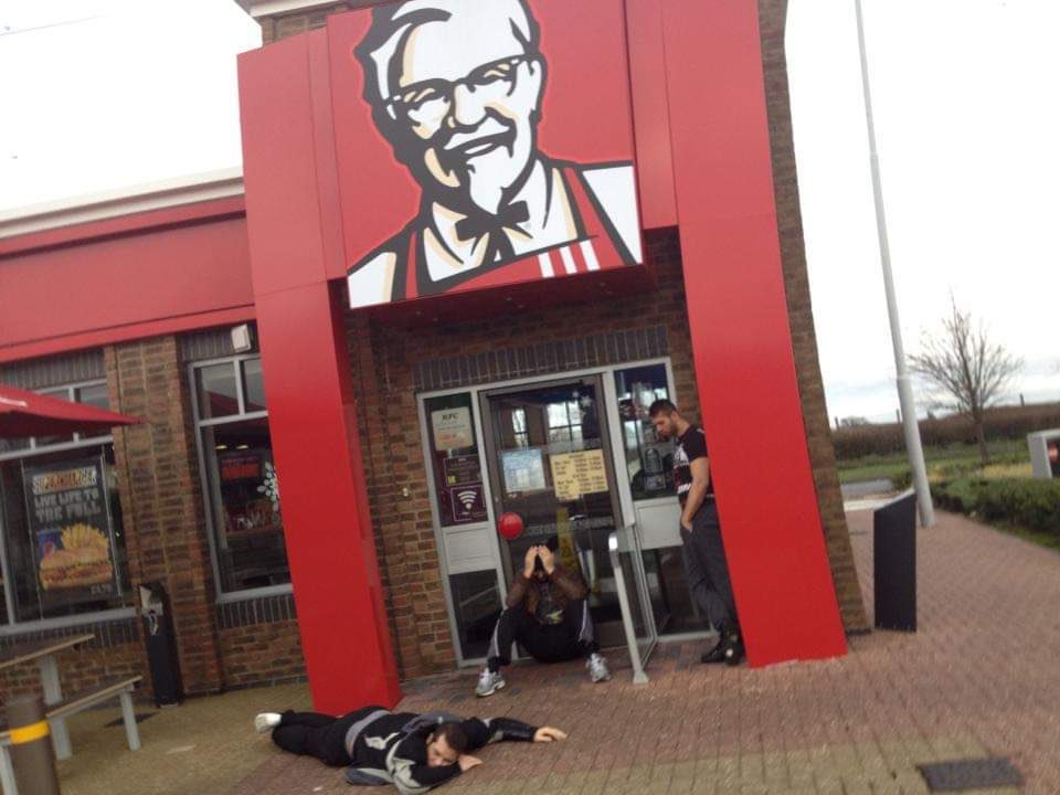 trwapp_'s tweet image. Never kill yourself.