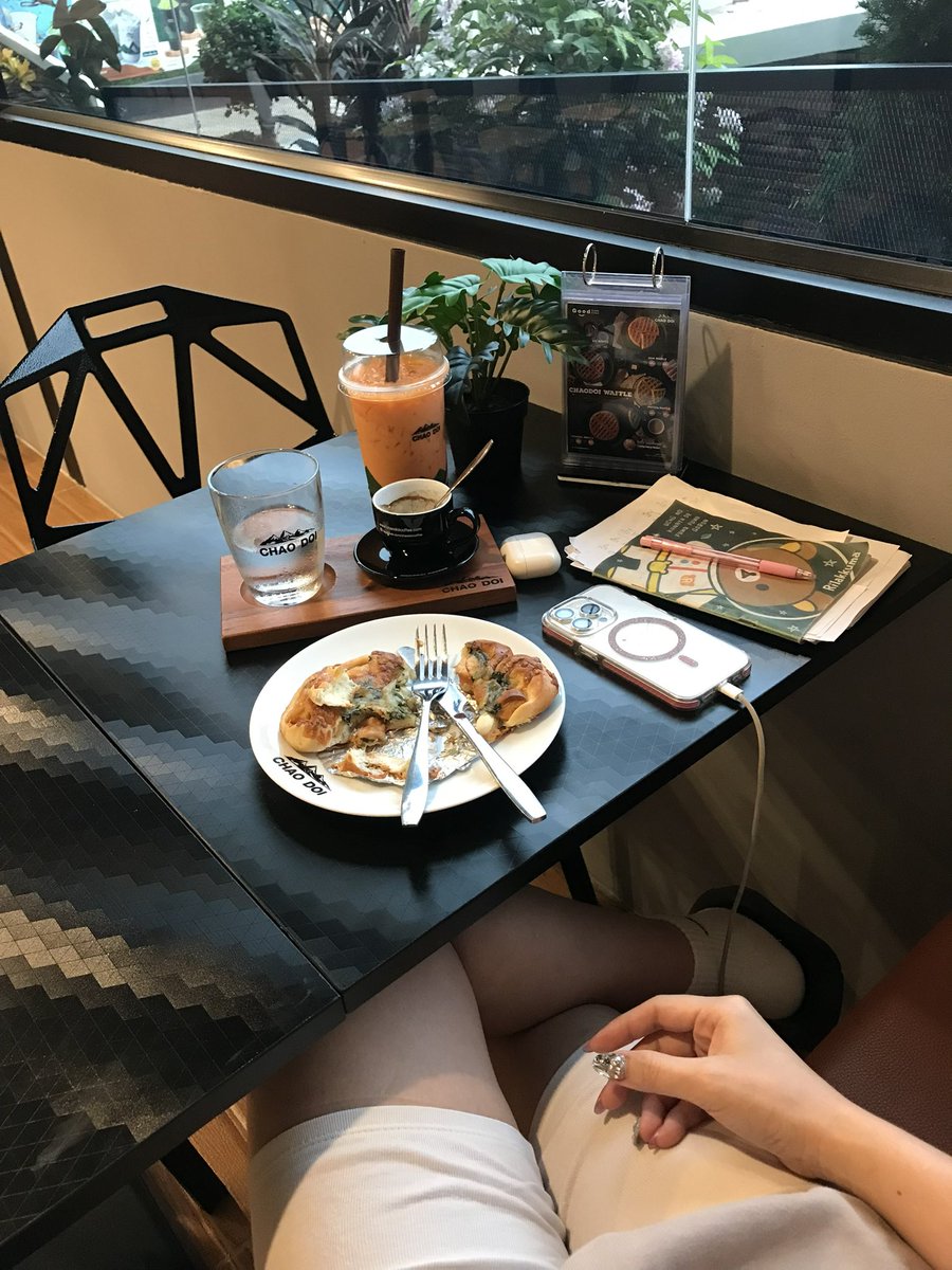 Nene_kace's tweet photo. เหงาที่สุดแต่ก็ชอบอยู่คนเดียว #วันเกิดปีนี้พรที่ขอคือพร้อมมีแฟน🤪 https://t.co/2bHJXWCiRx