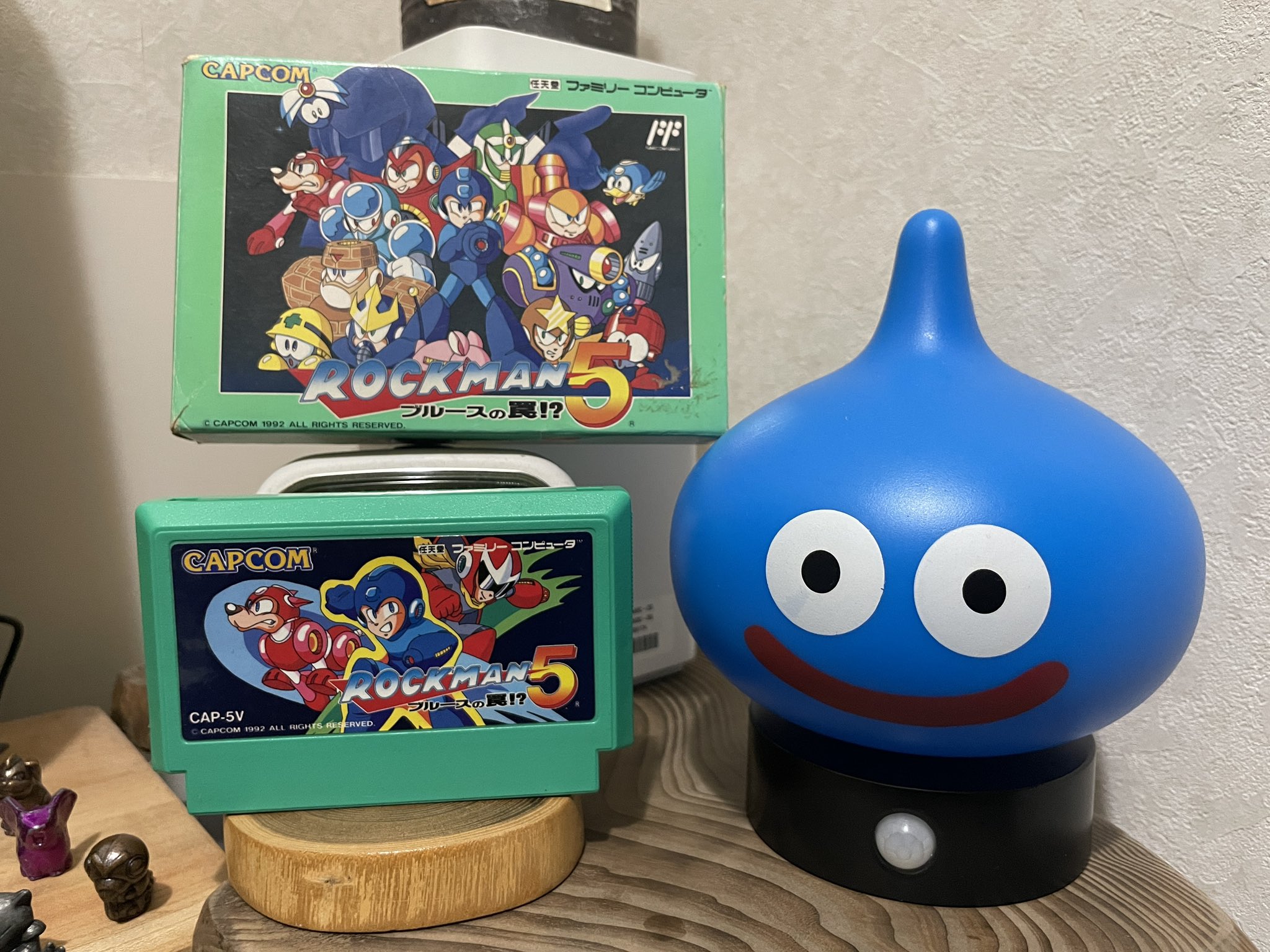 新品同様 カプコン　FC ファミコン ロックマン5 ブルースの罠!? 楽天市場】新品同様 カプコン FC ファミコン ロックマン5