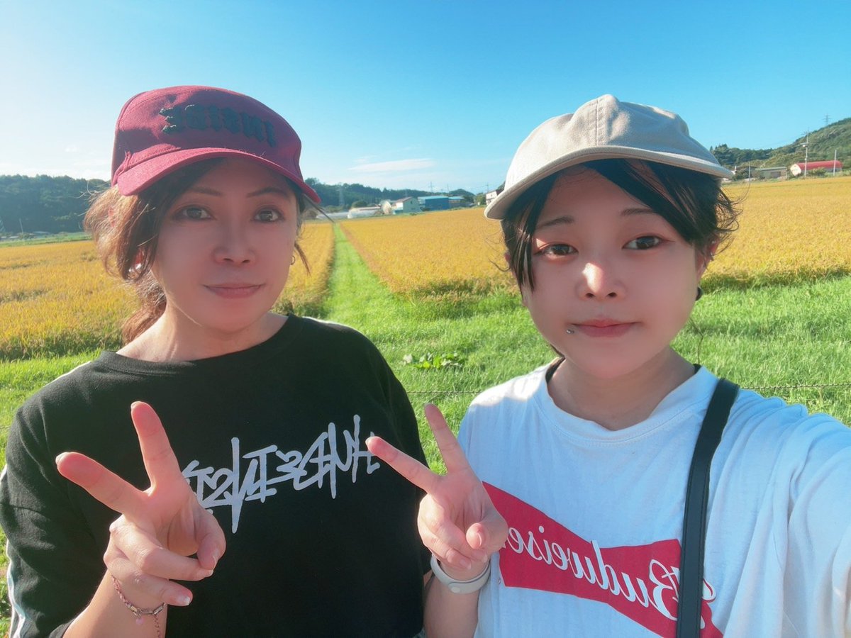 katteni08ooen's tweet image. ぶぁぁぁぁ おつまりさんですー(叫)

市民の地酒つくりプロジェクト 5月に植えた酒米がこんなに立派になって、本日稲刈り(角取り)でした

そこからー！FBXで滝汗💦💦💦

己の体力限界dayでしたw 楽しかったよーー
 #市民の地酒つくりプロジェクト
 #FBX
 #さなまりさん