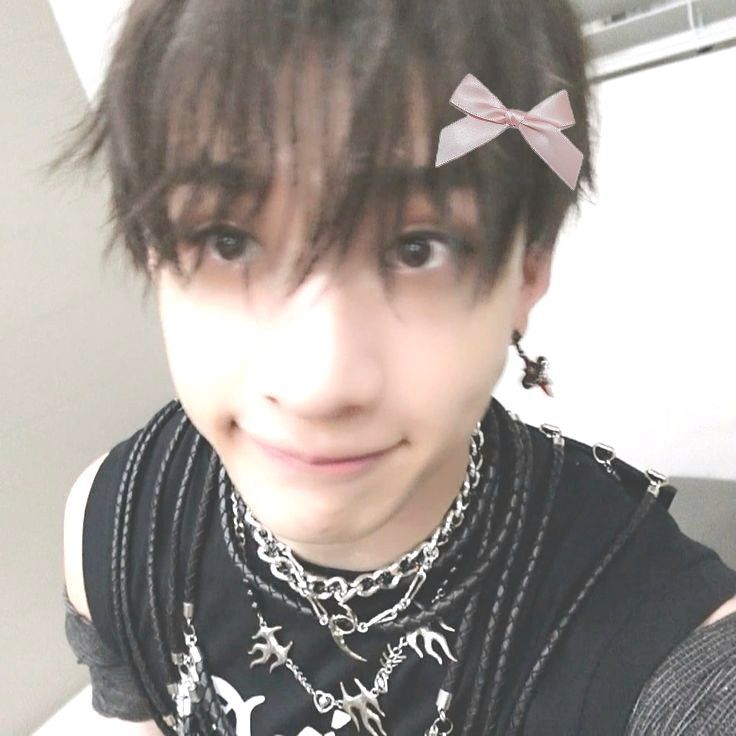 cimedirapaa's tweet photo. @beomiiongcherry DON'T BREAK THE CHAIN  🌼

— wallpaper
— last song
— seventh photo
— 8 mutuals 

@ chiunque!!! <3 https://t.co/mtIdK01pmn