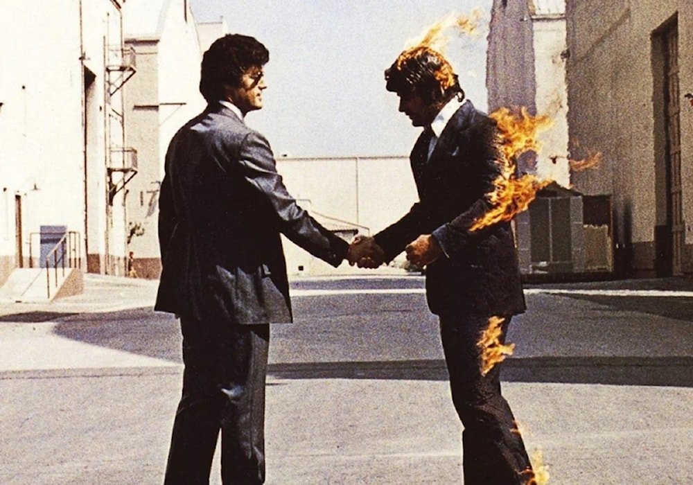 almayadeen_es's tweet photo. Pink Floyd cumple medio siglo de álbum icónico https://t.co/aTxzZZZen6
#PinkFloyd #AlbumIconico #Musica #Cultura #Arte #Disco https://t.co/s2RuyZvlVP
