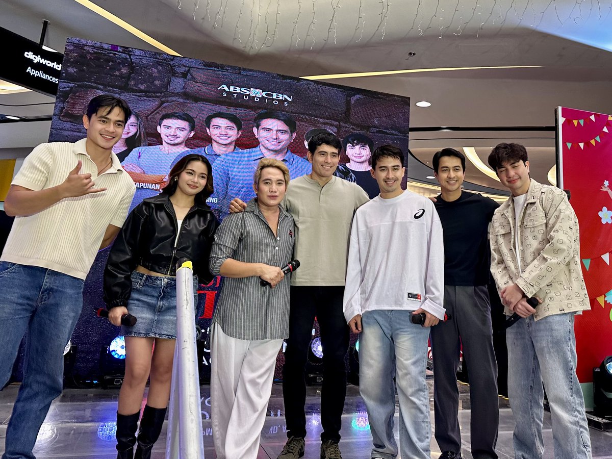 JRBcreativeprod's tweet photo. Maraming salamat, Robinsons Pagadian, sa napakainit na pagtanggap sa cast ng #SinsOfTheFather! 🙌🏻💙

#ABSCBNEVENTS #ABSCBN #JRBCreativeProduction https://t.co/NENNJmH2b0