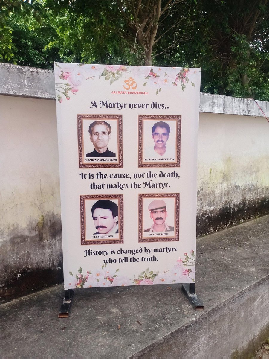 kp_global's tweet photo. #September14
#BalidanDiwas Respectful homage to our martyrs 🙏🏻
who were killed for their faith &amp; what they stood for ‘a secular democratic India’. 
36 years later justice remains a distant dream &amp; the community continues to live in Exile. 
#KPGenocide
#Exodus 
#RightToJustice https://t.co/VrCWtsn0wB
