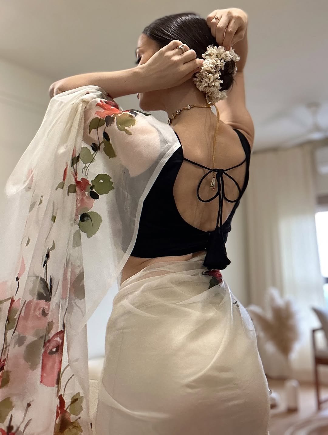 G0zrY8_W0AA-BYU?format=jpg&name=large