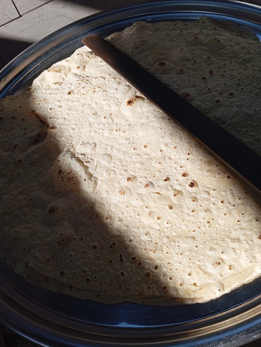 Bizim de pazar günümüz böyle bir deniz kenarında geçiyor. 🥵🥵