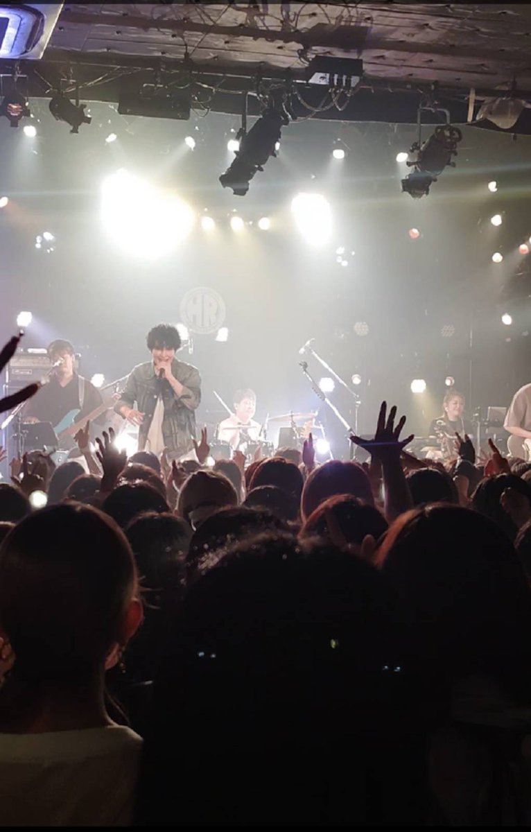 ワンマンライブツアー「Make Lemonade」初日！
埼玉、熱い声援ありがとうございました！
明日は大阪、燃え尽きるよ！よろしく！！
