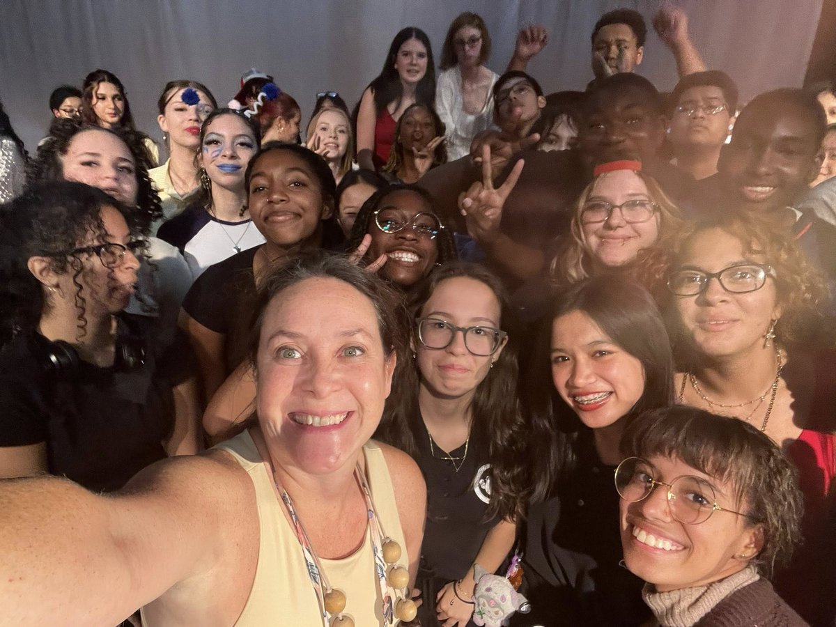 Stefanie Tsompanidis (@stefanietsompa2) on Twitter photo Play in a Week: Site Specific Theatre! We had a wonderful audience turnout & over 60 students involved! Congratulations to our amazing teams, hosts, & student writers who wrote 7 original scripts! Thank you to Troupe 4376 for producing this event! <a href="/DHSHappenings/">Deltona High School Happenings</a> <a href="/DHSTroupe4376/">Deltona HS Midnight Moon Theatre-Troupe 4376</a> Play in a Week: Site Specific Theatre! We had a wonderful audience turnout & over 60 students involved! Congratulations to our amazing teams, hosts, & student writers who wrote 7 original scripts! Thank you to Troupe 4376 for producing this event! <a href="/DHSHappenings/">Deltona High School Happenings</a> <a href="/DHSTroupe4376/">Deltona HS Midnight Moon Theatre-Troupe 4376</a>