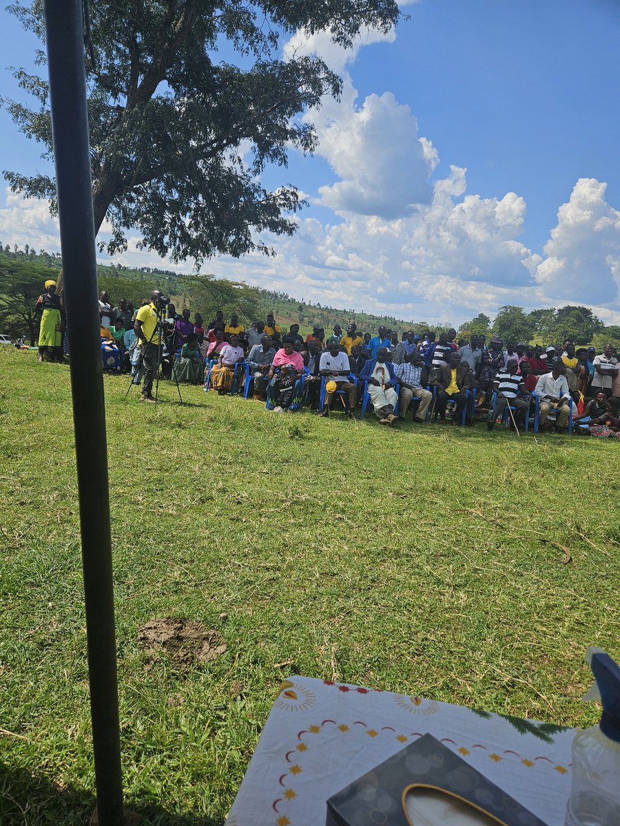 Happy to host my colleague &amp; bro Hon <a href="/mugarra/">Hon.Bahinduka Mugarra Martin</a>, minister of state for tourism in my constituency to visit communities bordering Katonga N/Park to address issues of vamine animals &amp; human-wildlife conflicts. Thank you, Hon <a href="/mugarra/">Hon.Bahinduka Mugarra Martin</a> for being responsive with your <a href="/ugwildlife/">Uganda Wildlife Authority</a> team.