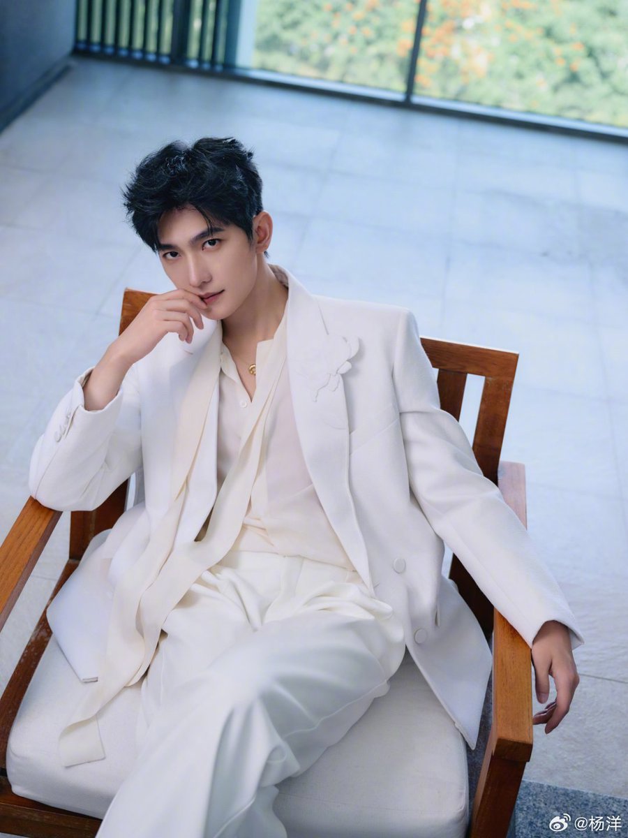 hourly yang yang⋅杨洋 (@yanghourly) on Twitter photo 