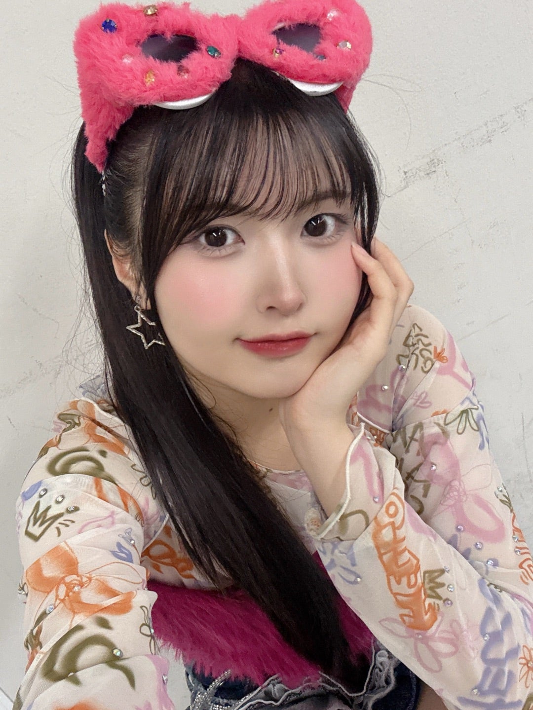 BEYOOOOONDS 岡村美波 フラワーネームバッジ Amazon.co.jp: 岡村美波(BEYOOOOONDS)1st写真集「Miimi