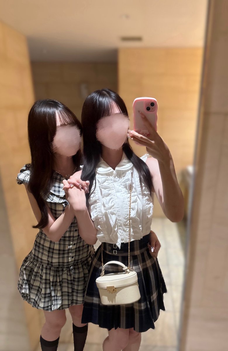 lxrily_'s tweet image. なつ♡いちごのパフェ♡((´ •ω• 人 •ω• `))♡