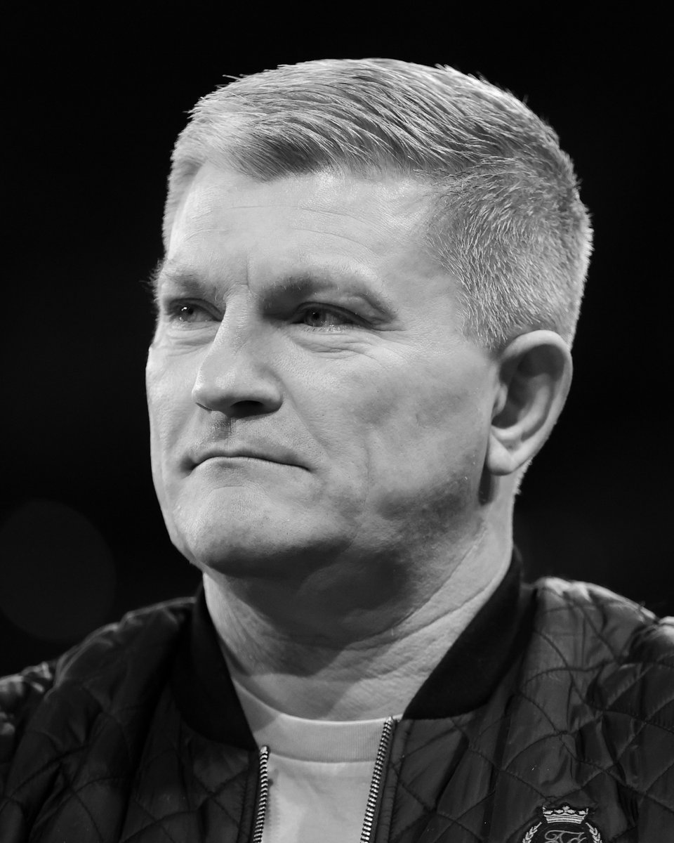 O Manchester City lamenta profundamente o falecimento de Ricky Hatton, aos 46 anos.

Ricky era um dos torcedores mais amados e reverenciados do City, que sempre será lembrado por uma brilhante carreira no boxe, que o levou a conquistar títulos mundiais nas categorias meio-médio e