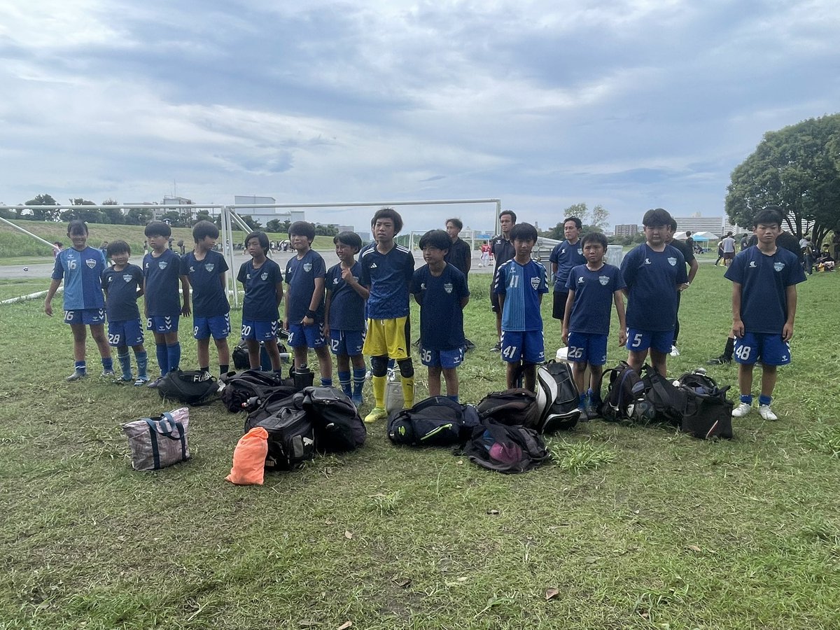 ozoraksc's tweet photo. 9/14（日）大空KSC6年 後期FAリーグ

vs 津田山FC  2-0〇
vs GHU  0-4✕

後期FAリーグ開幕！

試合へのメリハリが意識にあり朝から気合いの入った子供たち✨️

本日の試合では動きと声出しに成果が出ていました！

またまだ試合は続く…頑張るぞ！！ https://t.co/eDR8eNPCGZ