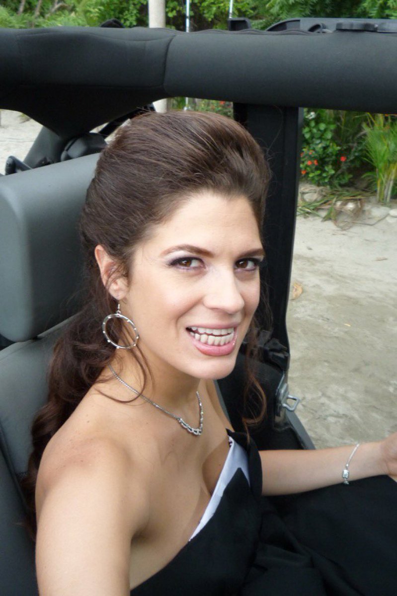 Juanj08's tweet image. Así como va el concurso yo creo que va a estar mejor la respuesta que dio reina carolina jajaja
#MissUniverseColombiaElReality 
#MissUniverseColombia