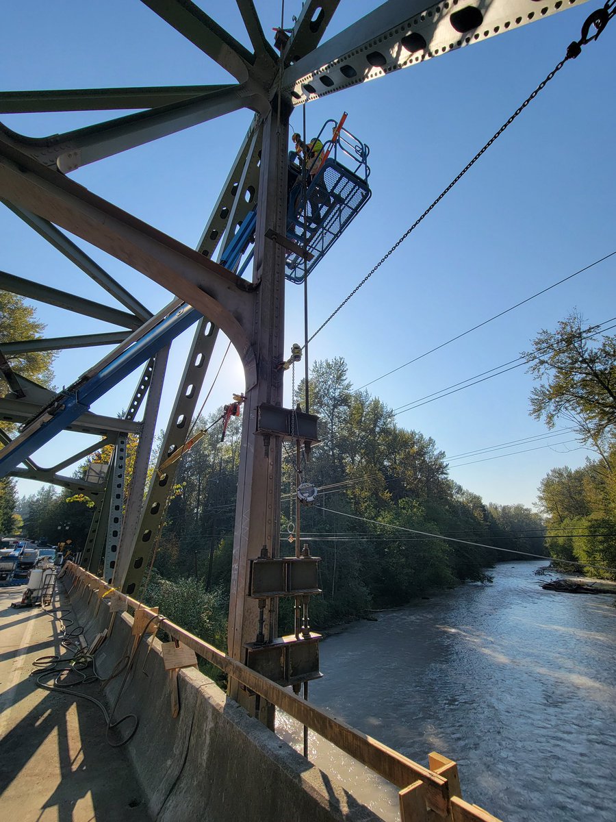 wsdot_traffic's tweet image. UPDATE #12: We’re one-third through repairs on the SR 410 White River Bridge, where crews continue heating &amp;amp; straightening bent steel &amp;amp; swapping out the cross-braces that hold the bridge steady.