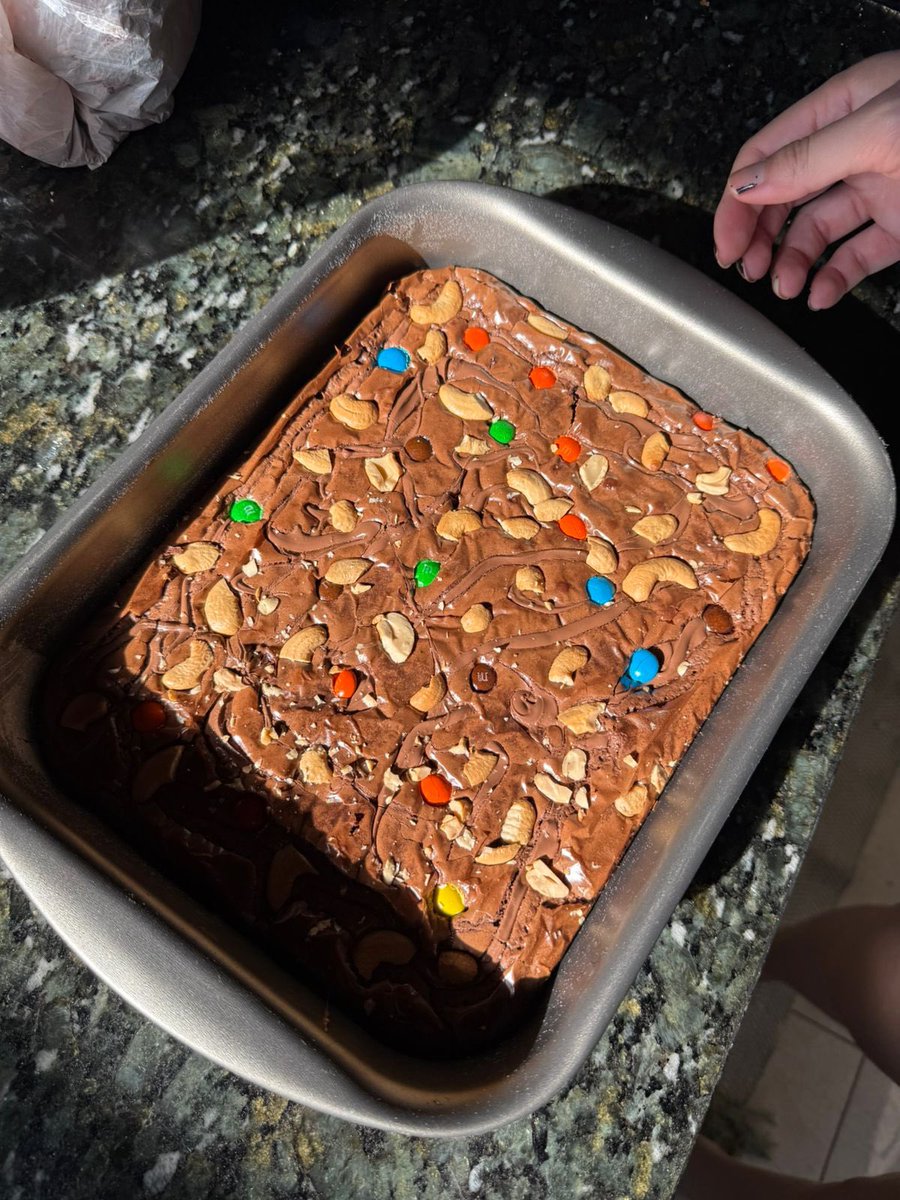 behgabriellean1's tweet photo. depois de 4 anos finalmente acertei a receita de brownie https://t.co/0LrCiLEKKo