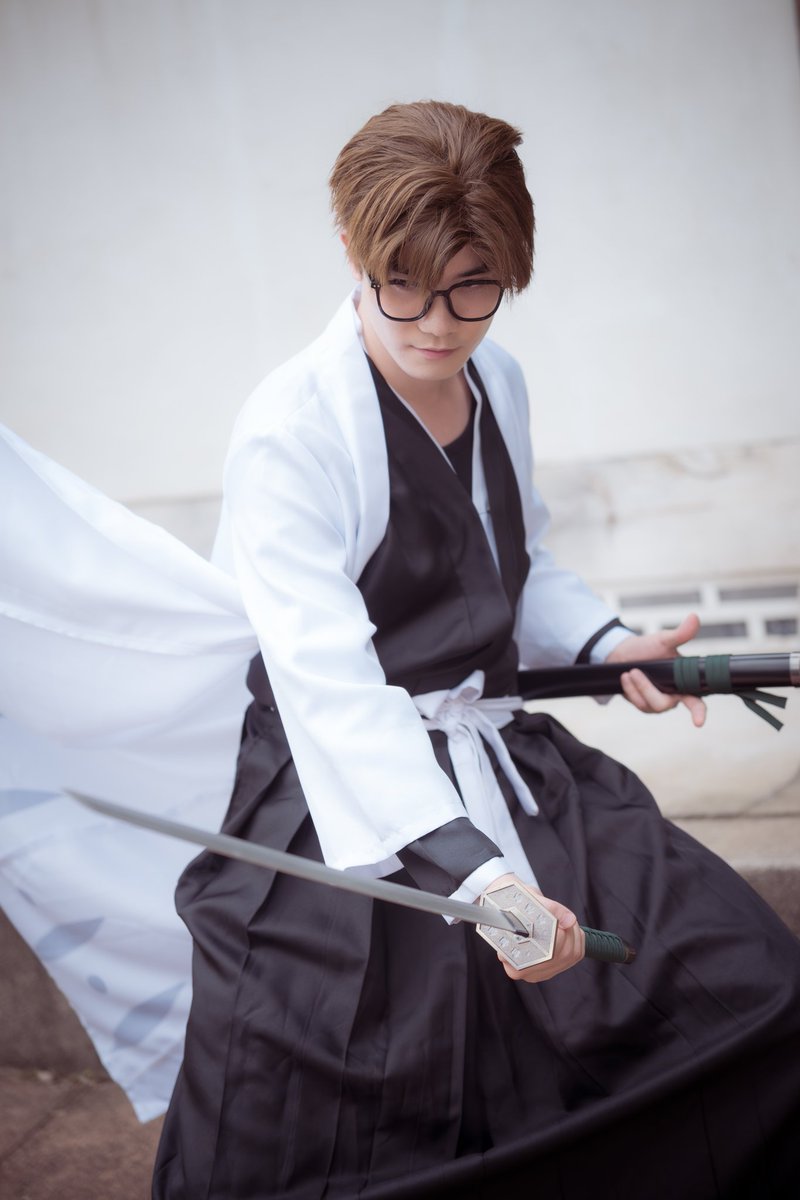 "내가 땅에서 기겠다."
블리치, 아이젠 소스케 코스프레

📸 <a href="/P_Soldout/">매진_사진사📷(AGF,토,일 )</a>