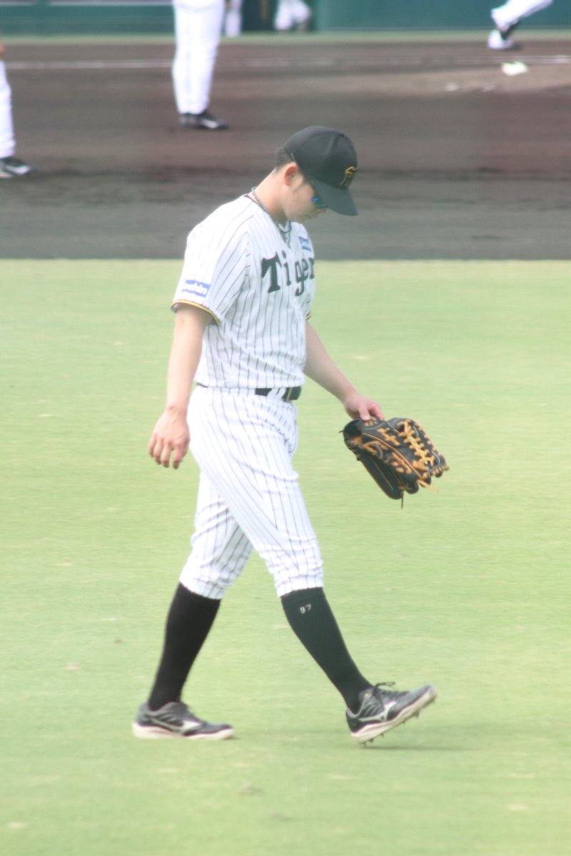 阪神タイガース 野口恭佑選手 アクリルキーホルダー tg-cm1-sakaeda_1.jpg