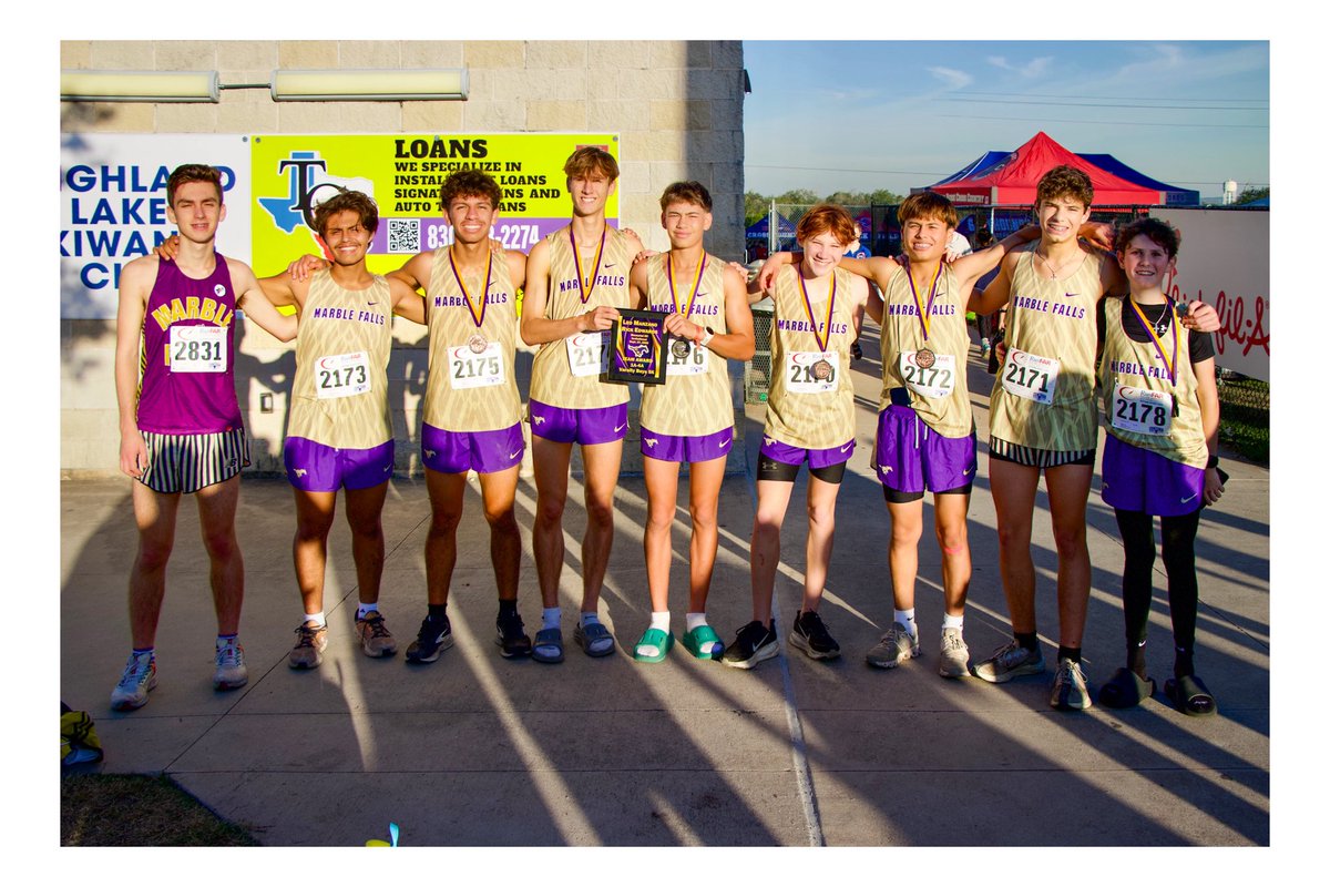 Varsity Boys – Meet Champions 🥇
Meet Champs! 👊🏼 Graham, Owen &amp; Logan went 1–2–3, with Joaquim (7th) &amp; Jahir (10th) close behind. Incredible bounce-backs, a huge run from Logan, &amp; PRs all around. Team title secured!! 💪🏼🔥 #MustangXC #RunTheLegacy