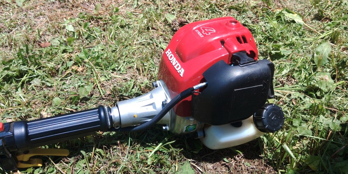 買って2年目の草刈機
メンテナンスの仕方もよくわからないのでメーカーに点検に出してみる
でも普通点検整備でメーカーに出すものなのか？
自主点検では問題ないわけども
#ホンダの赤い奴