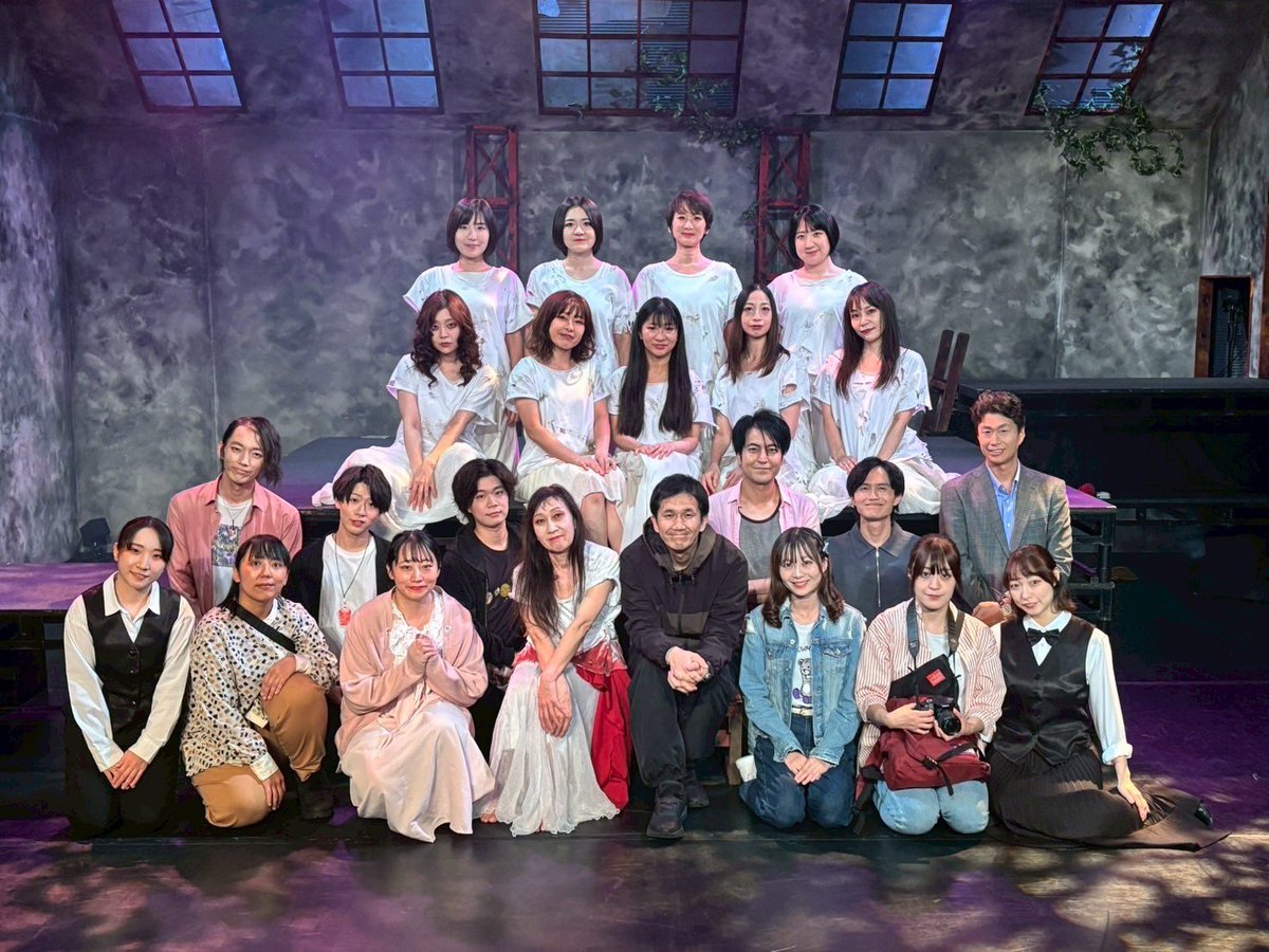 元素G第13回公演
『mother』
幕をおろすことができました。
夏の終わり、そしてハロウィン前のこの時期にヒヤッとするお話。
ホラー苦手な私にとってはとても大きな挑戦でとても大きな実りのある作品となりました。
やっぱり表現するのって楽しい。

お客様、関係者の皆様
ありがとうございました。