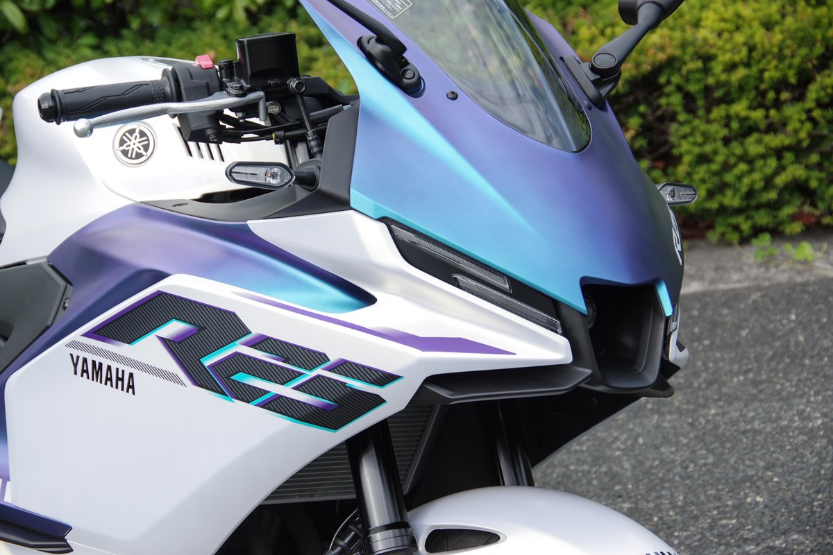 responsejp's tweet image. 【ヤマハ YZF-R25 新型】人気の理由は「映えるデザイン」にあり！ 進化する「Rの血統」とは
response.jp/article/2025/0…

#バイク #新型車 #ヤマハ