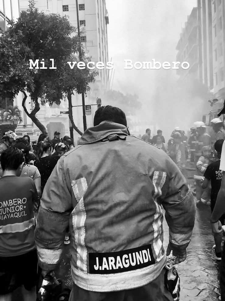 190 BCBG sirviendo a la comunidad y al país C-2 17087