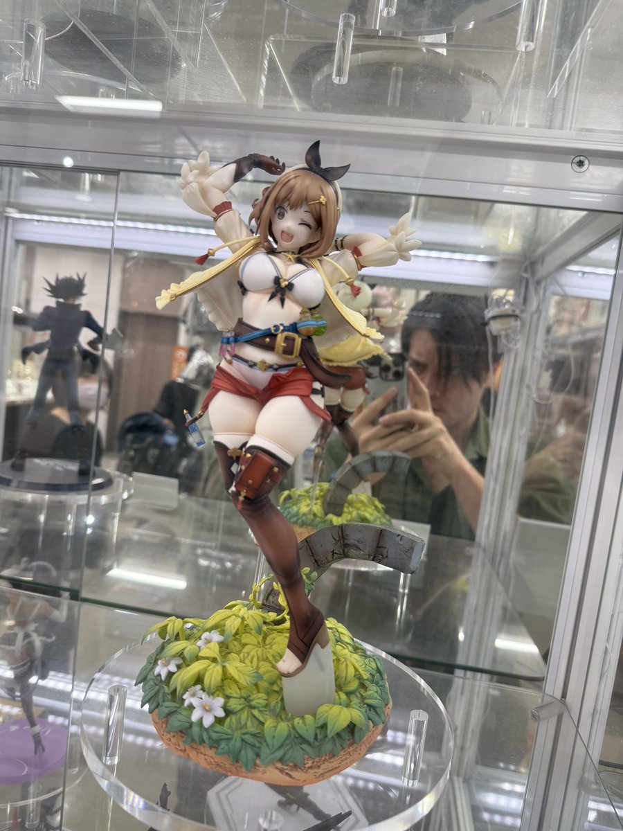 秘伝爆乳牛柄流派乳永盛杉拔刀術奥義第一一四五一四代目継承者アレキサンダー乳業助平左衛門爆乳之助太郎 tweet media