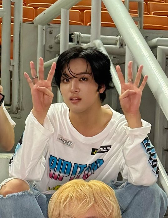 HAECHAN 🐻🤏🏻