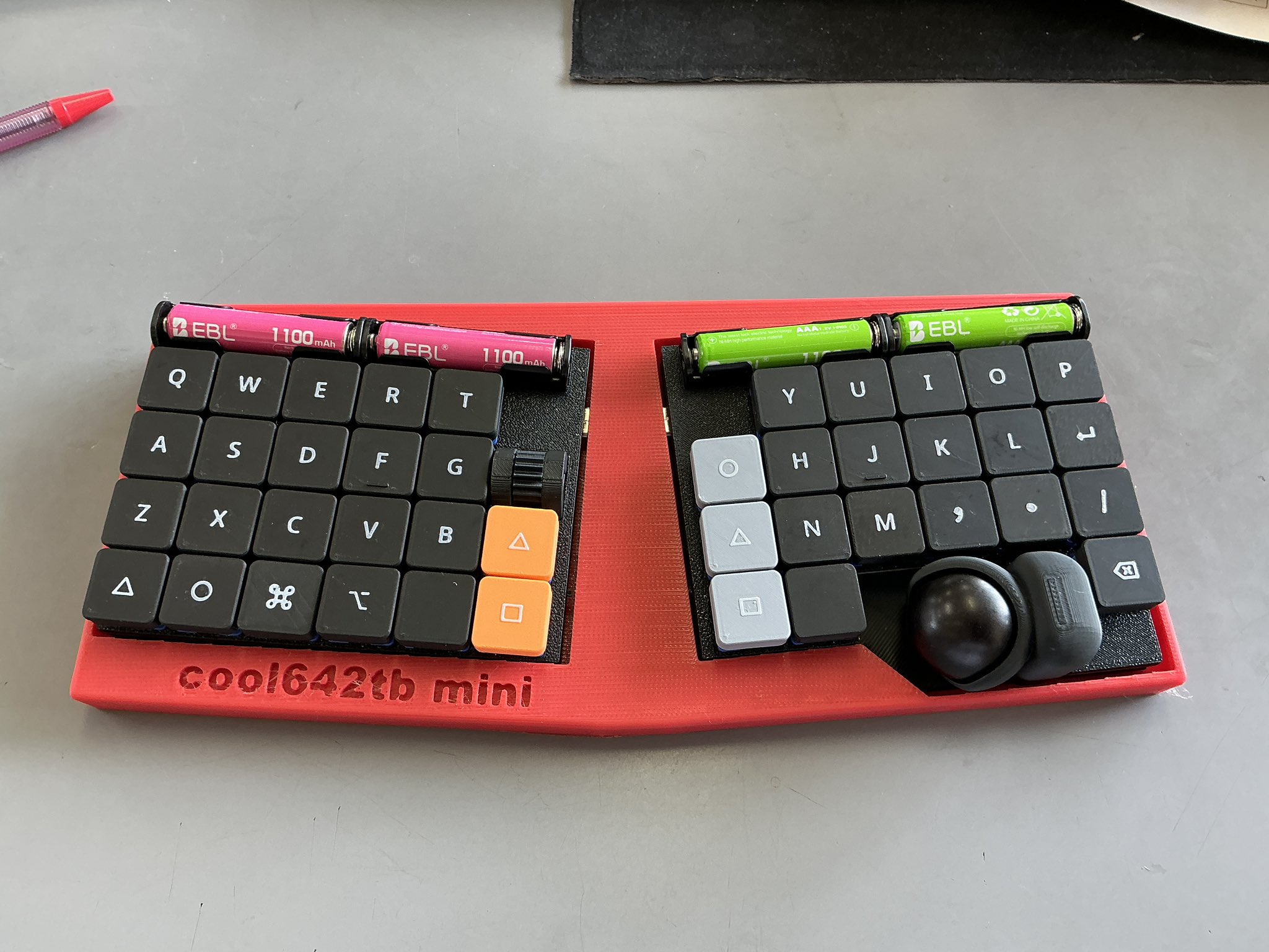 専用 cool642tb ネイビー 乾電池式ZMKトラボ分割キーボードcool642tbを徹底的にカスタム