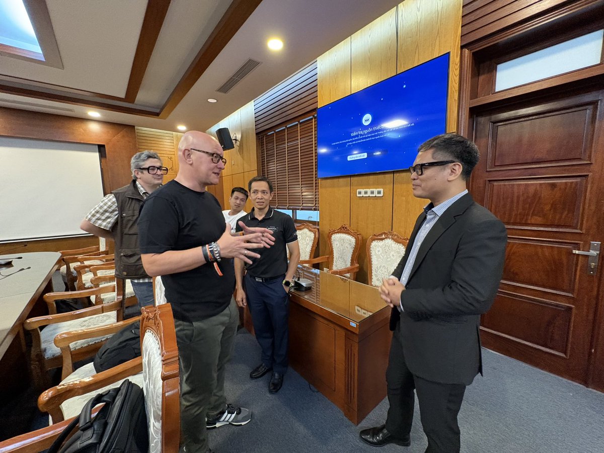 Input Output (@inputoutputhk) on Twitter photo In Hanoi, <a href="/timbharrison/">Tim Harrison 🇰🇷🇻🇳🇸🇬🇯🇵</a>, <a href="/benohanlon/">Ben ✈️🇰🇷🇻🇳🇸🇬🇯🇵</a> & <a href="/taichiyokoyama_/">Taichi Yokoyama🇯🇵</a> met with the University Blockchain Alliance and <a href="/bps_club/">Blockchain Pioneer Student Club</a> — a <a href="/Catalyst_onX/">Project Catalyst</a> project — to hear how they’re driving hackathons, events & education that empower communities and scale Cardano forward. In Hanoi, <a href="/timbharrison/">Tim Harrison 🇰🇷🇻🇳🇸🇬🇯🇵</a>, <a href="/benohanlon/">Ben ✈️🇰🇷🇻🇳🇸🇬🇯🇵</a> & <a href="/taichiyokoyama_/">Taichi Yokoyama🇯🇵</a> met with the University Blockchain Alliance and <a href="/bps_club/">Blockchain Pioneer Student Club</a> — a <a href="/Catalyst_onX/">Project Catalyst</a> project — to hear how they’re driving hackathons, events & education that empower communities and scale Cardano forward.