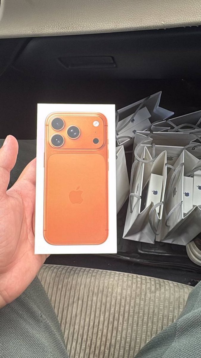 iPhone 17 Giveaway  📱

To Enter:
- Follow <a href="/HarlemClean/">Harlem Clean</a> 
- RT
- Like

Winners picked in 7 days!