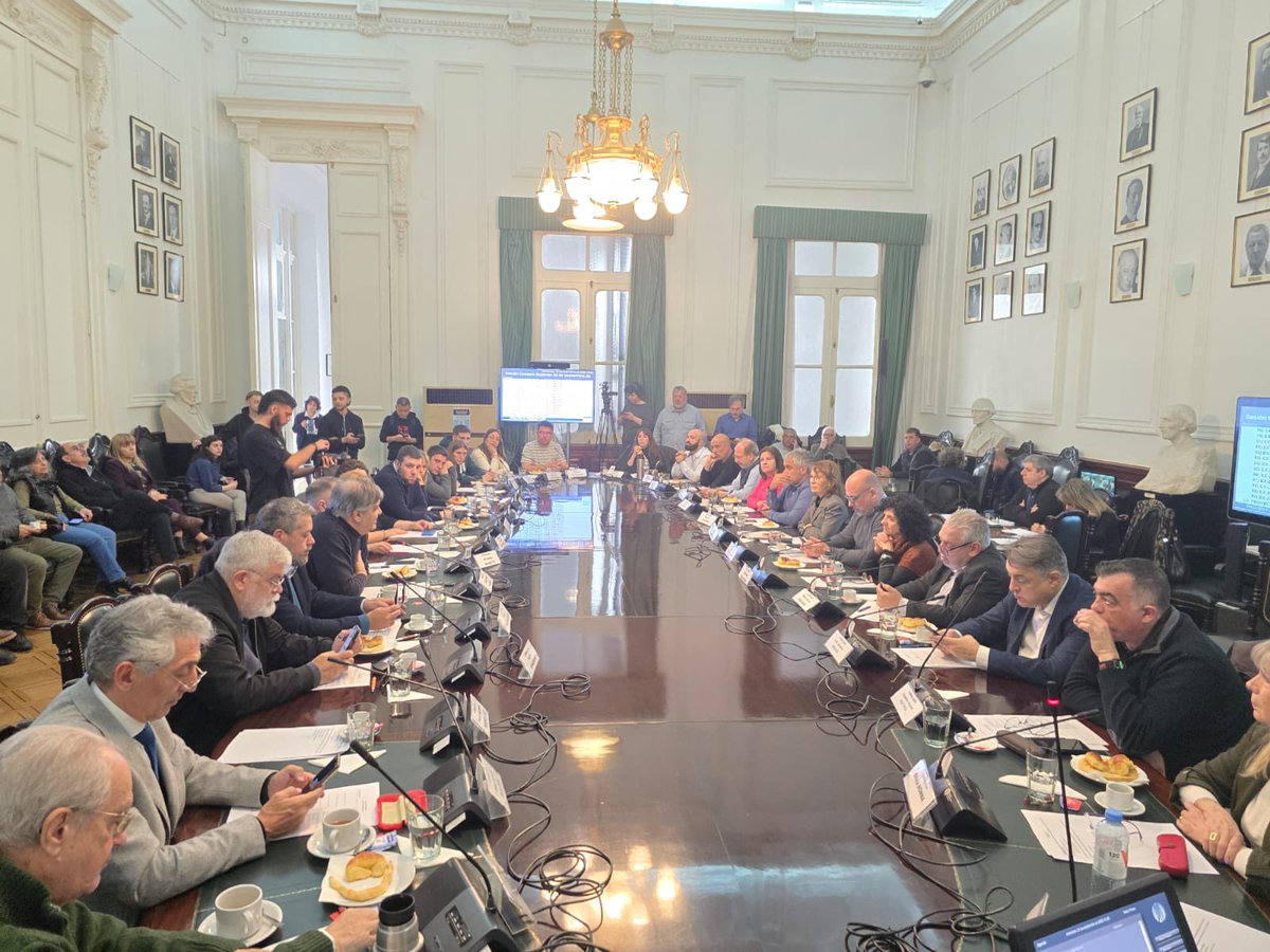 El miércoles último participé de una nueva reunión del Consejo Superior de la Universidad de Buenos Aires el que aprobó los distintos Proyectos sometidos a su consideración.