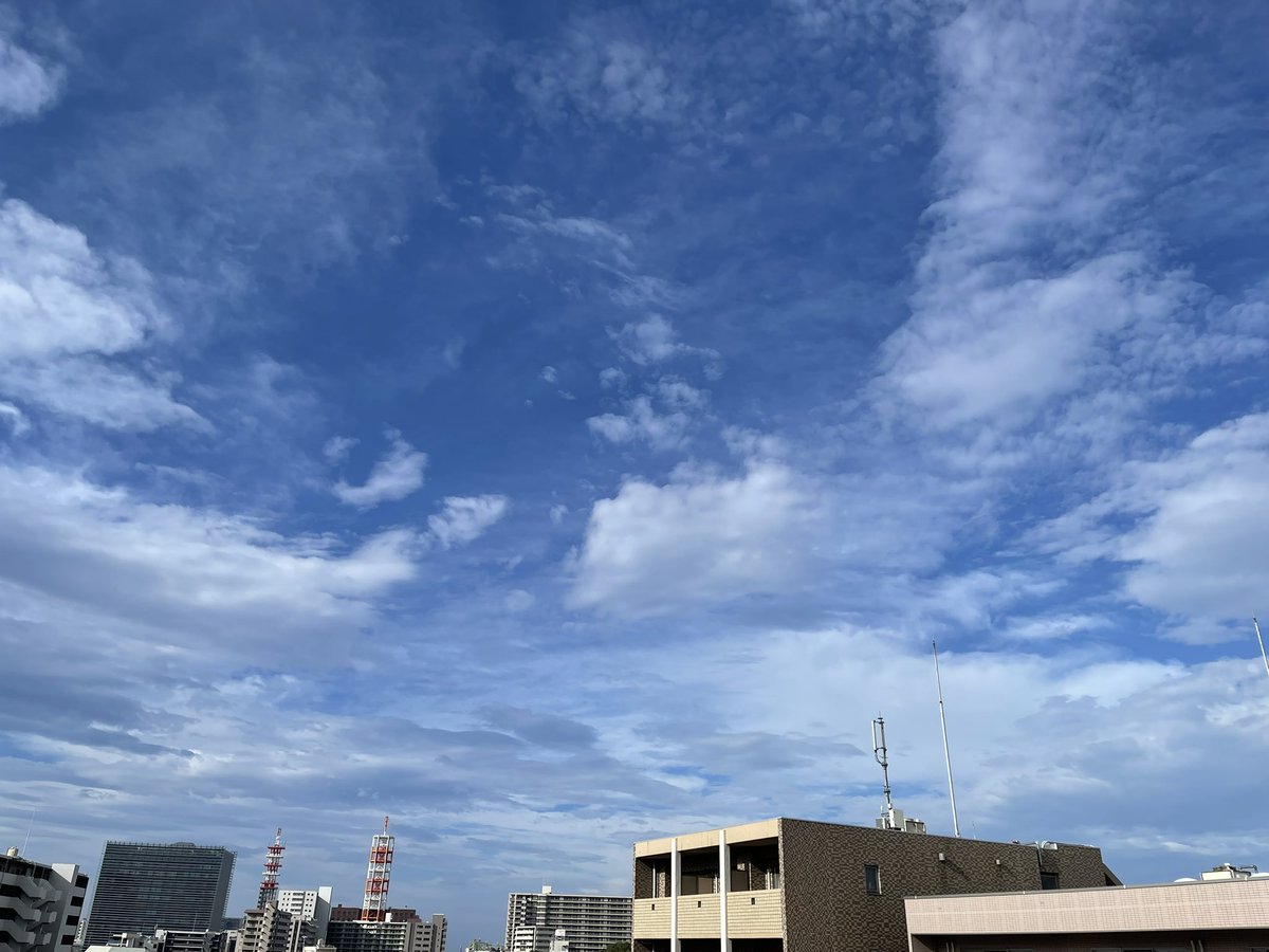おはようございます☀

今日は　9月29日 月曜日 です
　日の出　  5:34
　日の入り17:28

千葉市の今日の気温は
最高30℃ 最低24℃ です！

また暑くなります🥵
強風にも気をつけてください🌪️

今日も
がんばりましょう💪🏻