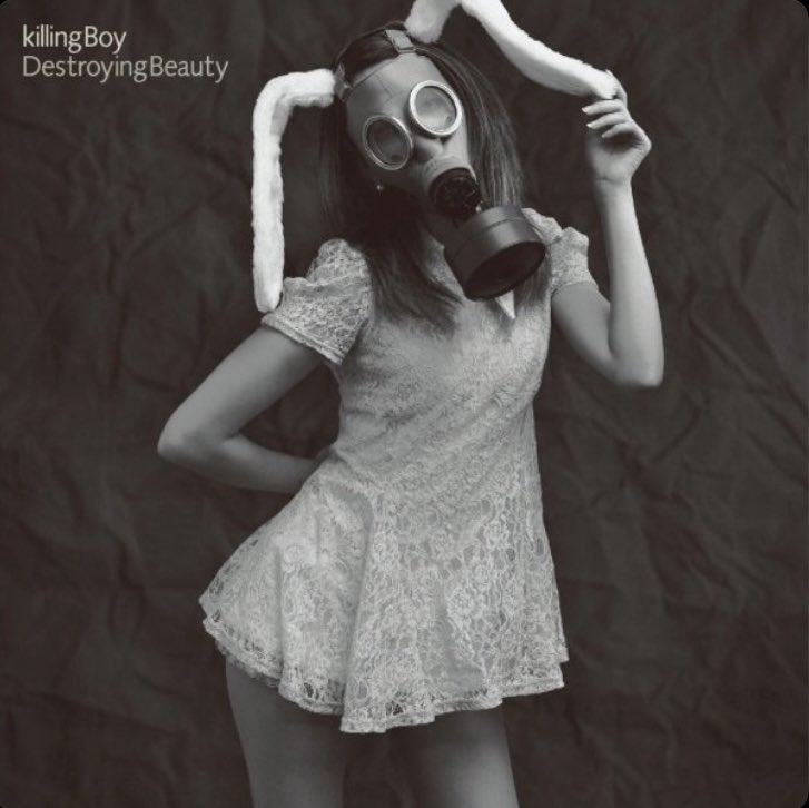 hangsode's tweet image. #本日の袖盤 
killing Boy
「Destroying Beauty」

木下理樹とひなっちが組んだ個人的ドリームバンドの2枚目のアルバム。
1枚目もとてもよいし好きなんだけど、このアルバムで全体的にかっこよさが増したのですごい好きなアルバム。

music.apple.com/jp/album/destr…