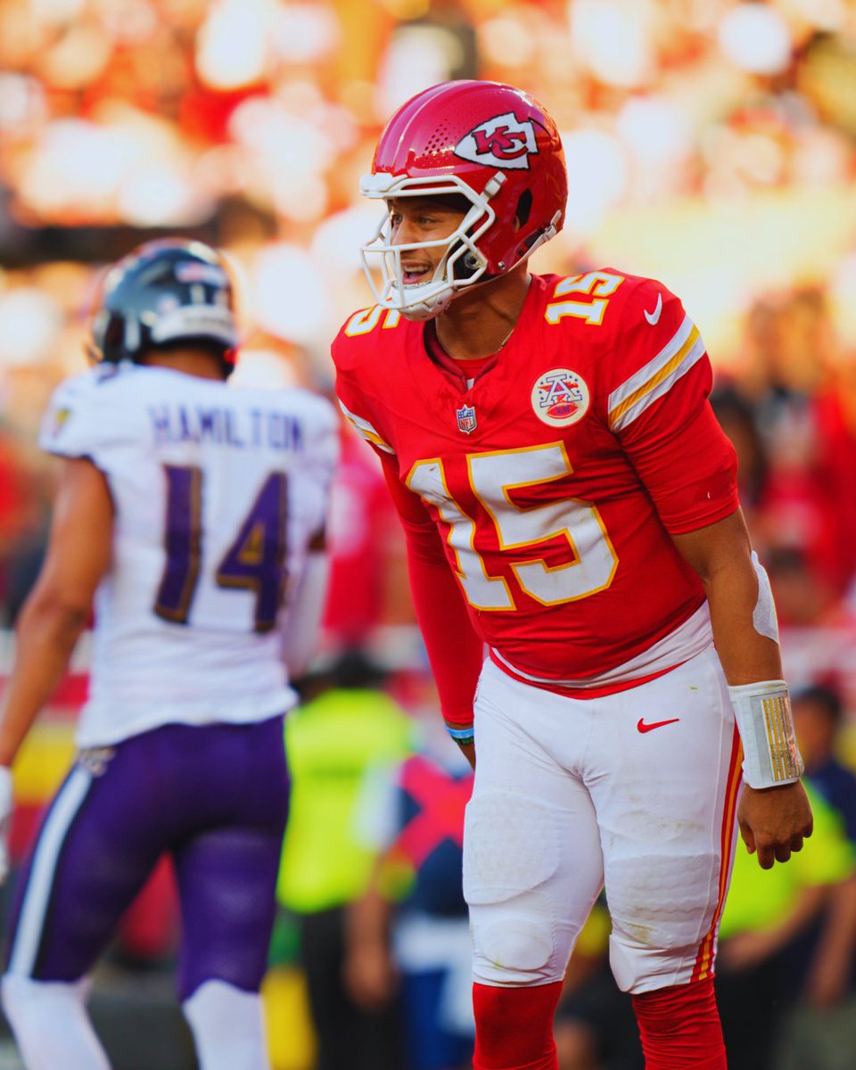 MySportsUpdate's tweet image. Vintage Patrick Mahomes today vs. the Ravens:

- 25/37
- 270 passing yards
- 4 TDs
- 0 INTs

KC has won two straight after starting 0-2.