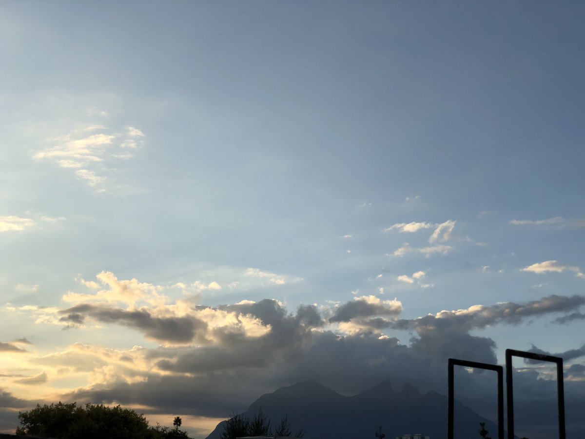 chuygarzam's tweet image. Digamos a Dios: Padre misericordioso, pensando en la vida eterna, ayúdanos a cambiar nuestra actitud, frente a la necesidad ajena. Líbranos de la indiferencia del corazón. #BendecidaNocheParaTi #ViveAlegreHoy #28DeSeptiembre #ParaSiempre🙏🏻🇺🇦