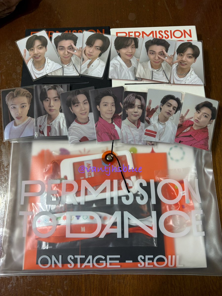 Se me habia pasado subir que llegaron mis ptd (junto a los de mi hermana)
Muchas gracias aby por seguir siendo de mis tienditas favs, amo mucho la atención como siempre🫶🏼
<a href="/Aby_StoreMx/">🇲🇽Aby Store'Mx</a>