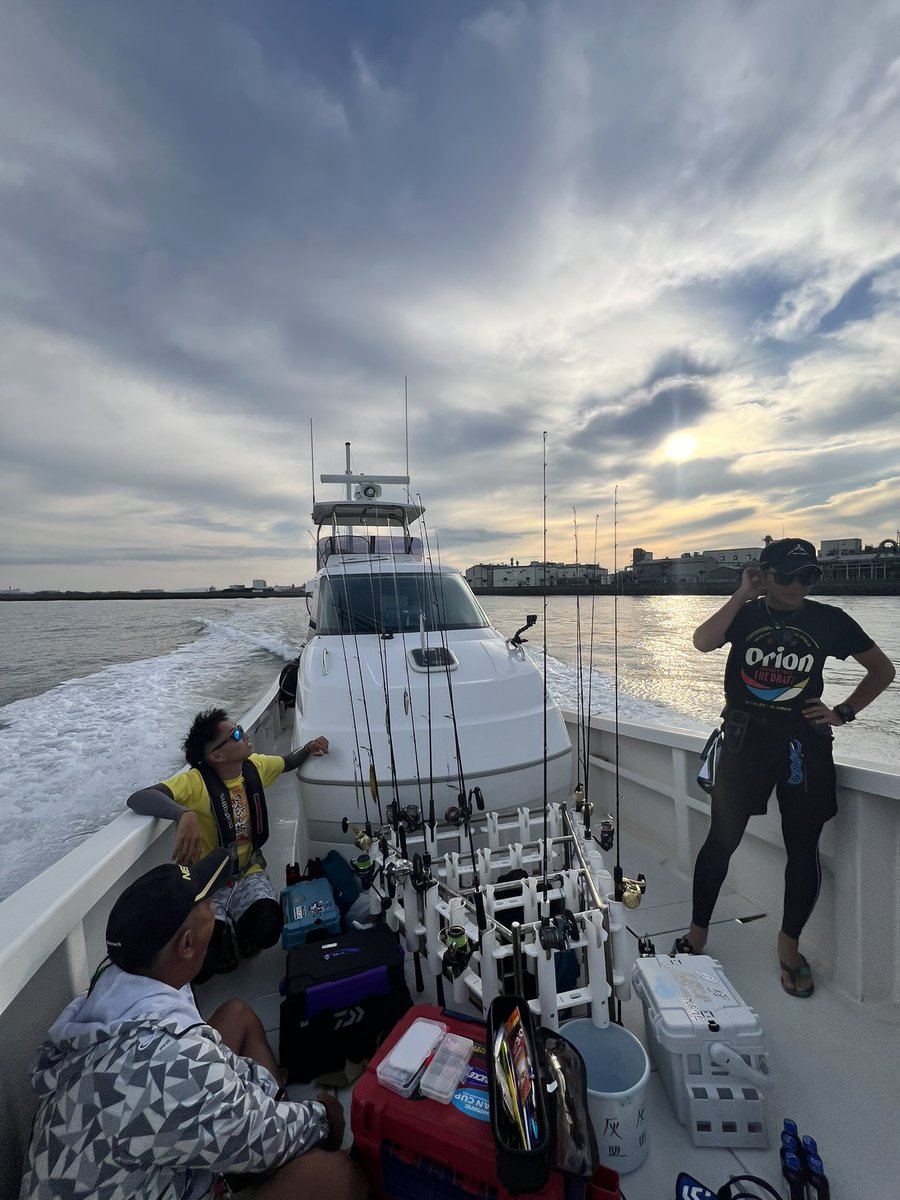R52869773's tweet photo. 県外用の細めのタックルを新調してshimanoジギングカップin紀北に行ってきました！激渋で青物釣れなかったけど楽しかった！ https://t.co/mB4HQQaDQy