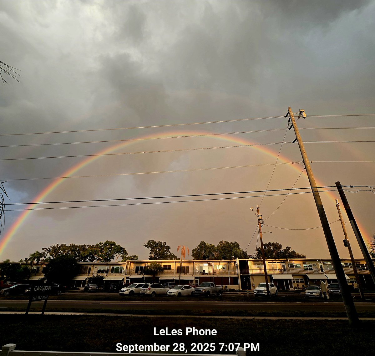 landersen83's tweet image. HAPPY #SUNDAYFUNDAY !!! Rainbow in #KennethCity formed right before the rain came! Perfect way to end the night! 😍🌧 🌈 

#WeatherNerd #Pinellas #RainBow #HurricaneSeason #FLWx #Florida #S24UltraPlus

@mcclureWX @Jlinkerwx @PaulFox13 @bn9weather