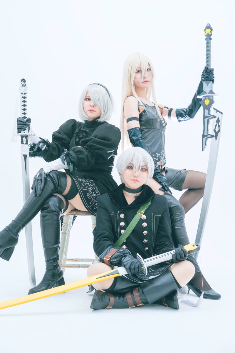 かな💍🐰@5/18ゆりコス (@net_aka_suki) on Twitter photo :"Cosplay":
NieR:Automata
────────
僕らは今
無意味でも願う
────────
ヨルハ二号B型◼️<a href="/_no529/">藍染 のん next→🏰9/29🌋9/30</a>
ヨルハ九号S型◻️<a href="/ftakancos/">双白(ふたしろ)💍▷▶年内休止</a>
ヨルハA型二号🌫<a href="/net_aka_suki/">かな💍🐰</a>
photo📸<a href="/dai7891/">Hiroki0804@</a>
Studio🪑<a href="/studio_sheata/">スタジオシータ</a>
#オートマタの集い0820
#ニーアの日
#ニーア_コスプレ
#28の日 :"Cosplay":
NieR:Automata
────────
僕らは今
無意味でも願う
────────
ヨルハ二号B型◼️<a href="/_no529/">藍染 のん next→🏰9/29🌋9/30</a>
ヨルハ九号S型◻️<a href="/ftakancos/">双白(ふたしろ)💍▷▶年内休止</a>
ヨルハA型二号🌫<a href="/net_aka_suki/">かな💍🐰</a>
photo📸<a href="/dai7891/">Hiroki0804@</a>
Studio🪑<a href="/studio_sheata/">スタジオシータ</a>
#オートマタの集い0820
#ニーアの日
#ニーア_コスプレ
#28の日
